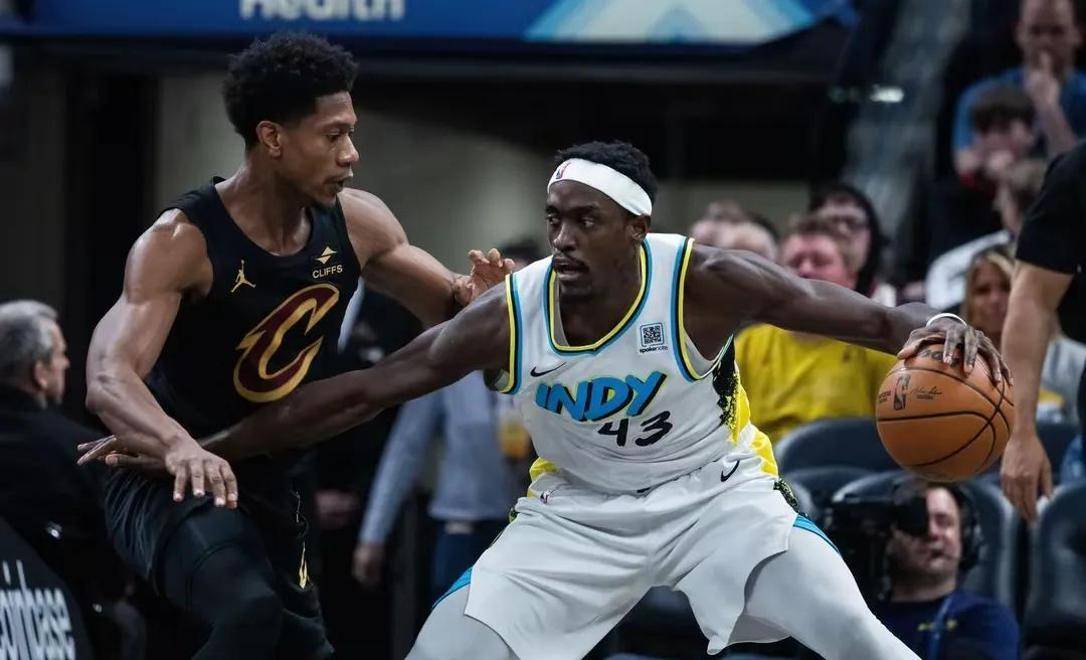 kaiyun-西亚卡姆迎来七赛季出色发挥，巴塞罗那观众热烈欢呼！-kaiyun