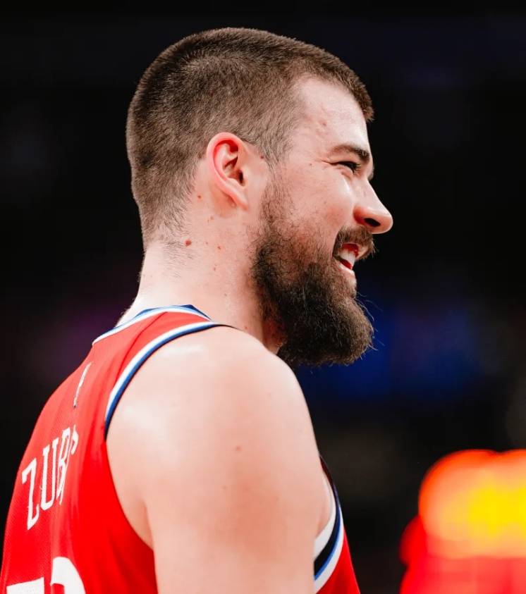 开云-科维托娃重要时刻持续失利，快船带队取胜！-开云