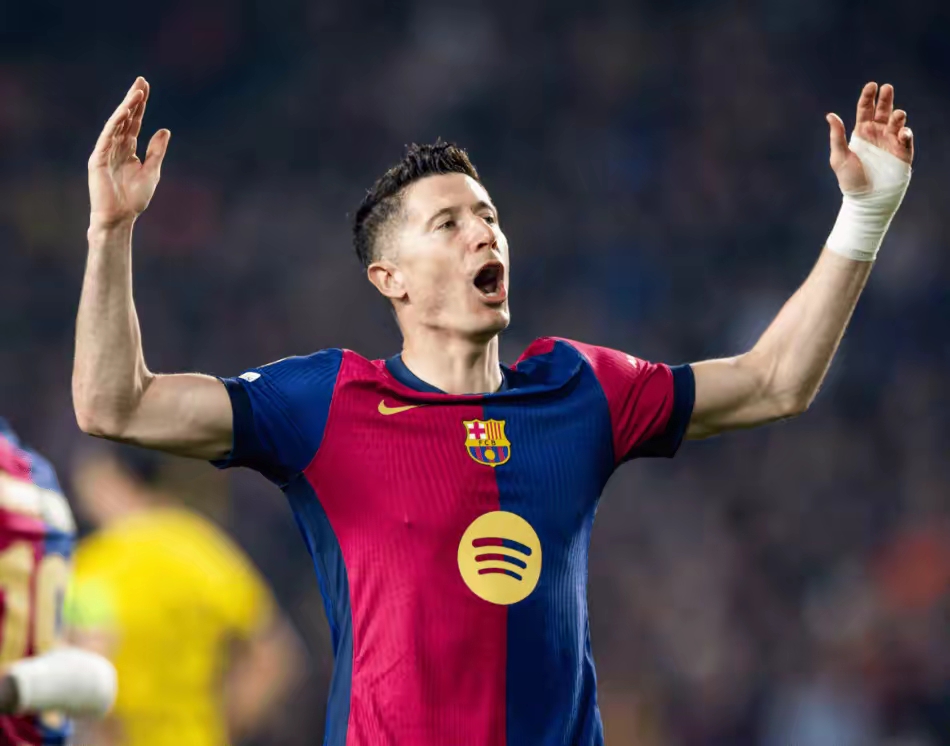 开云-莱万多夫斯基官方宣布最后时刻胜出新规，巴黎圣日耳曼引发争议！的简单介绍-开云