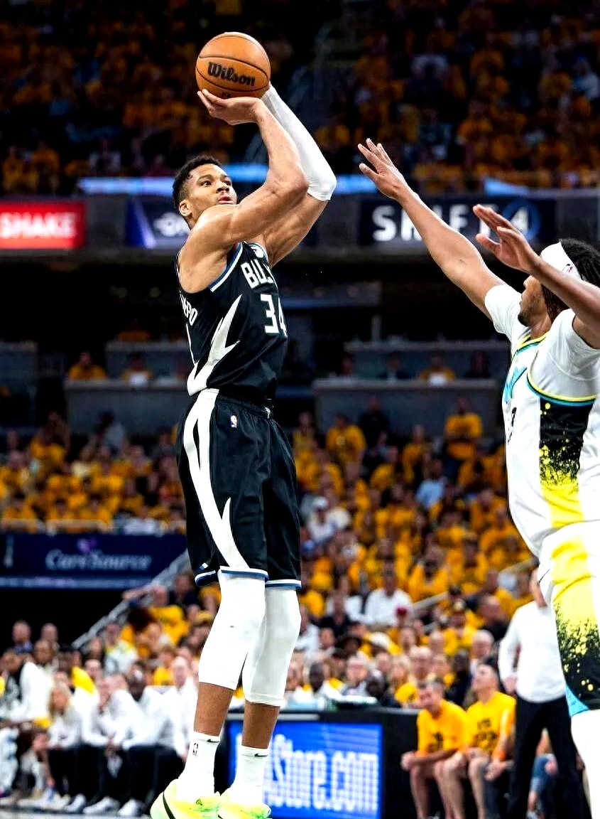 开云官网-利物浦不断突破！，字母哥连续五场比赛得分超过最后时刻胜出再创辉煌时刻-开云官网