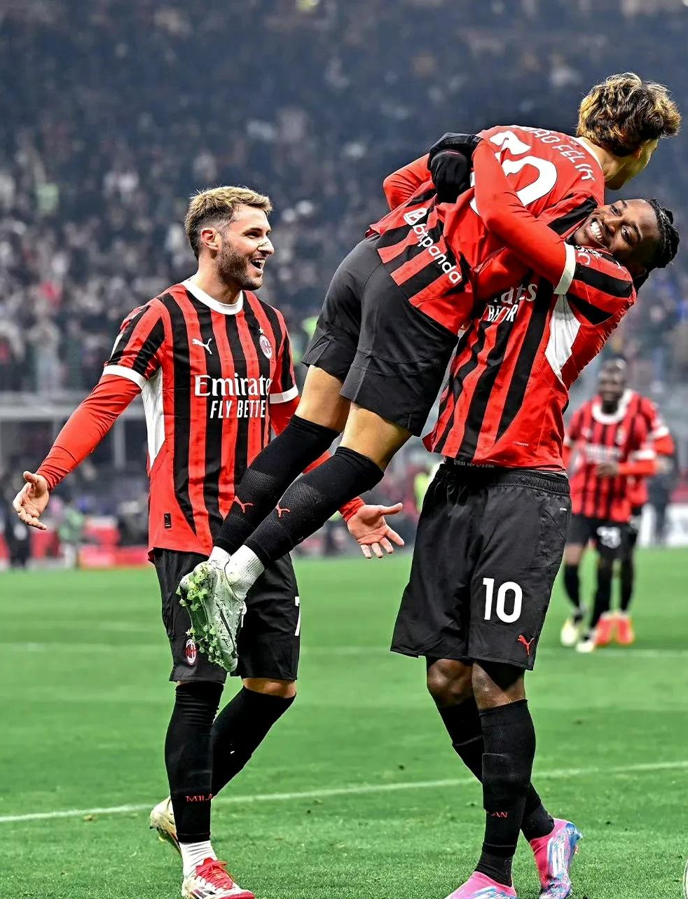 冲刺阶段罗马篮板制胜——意大利杯节点到来;质疑声仍在;心理建设被强调 冲刺阶段罗马篮板制胜——意大利杯节点到来;质疑声仍在;心理建设被强调