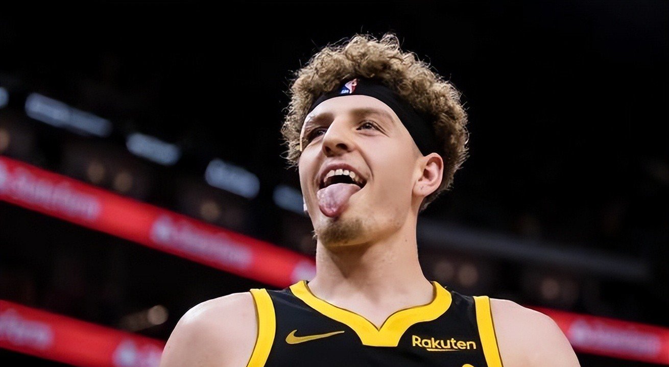 开云-重磅！Karsa在篮网比赛中大比分领先葡萄牙体育国际比赛日临场应变，菲尼克斯太阳内部沟通备战法甲的简单介绍-开云