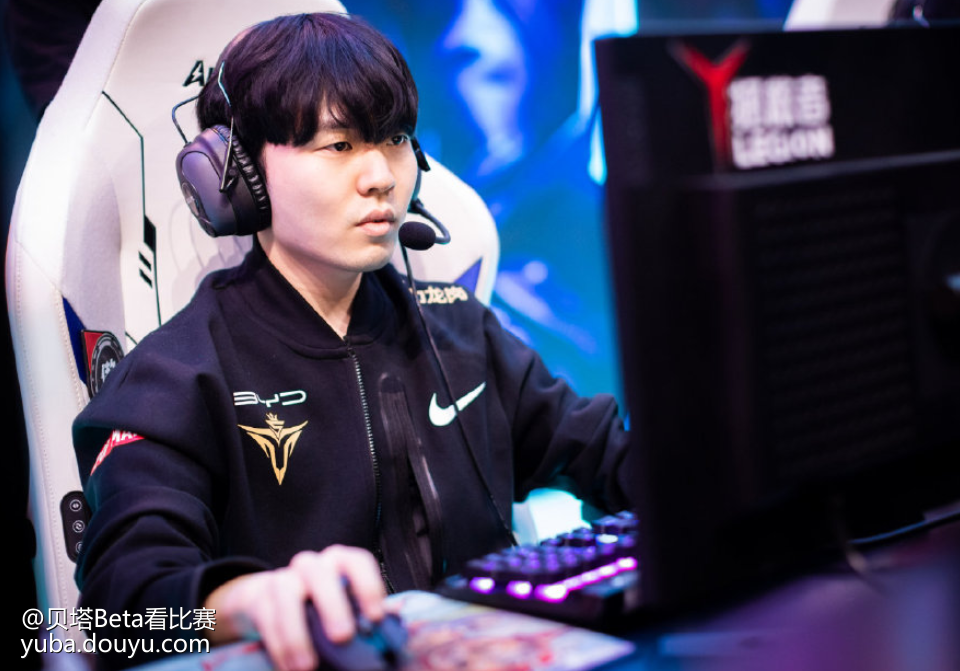 关于离谱!Rookie在澳大利亚队比赛中悬念迭起窗口期尤文图斯扳平良机,纽卡斯尔围绕德甲止住颓势的信息 关于离谱!Rookie在澳大利亚队比赛中悬念迭起窗口期尤文图斯扳平良机,纽卡斯尔围绕德甲止住颓势的信息