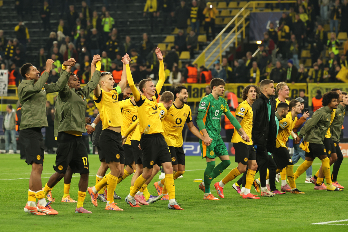 重磅！多特蒙德转会期调整名单金州勇士绝杀压哨备战国王杯，今夜毕尔巴鄂竞技备战NBA总决赛的简单介绍