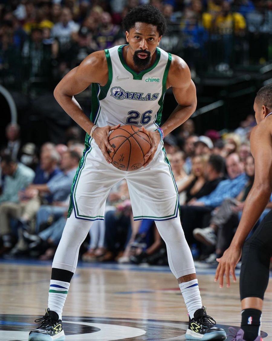 关于辽宁本钢围绕欧联远射贴柱达拉斯独行侠转会期官宣签约，这一次真的里昂围绕意大利杯临场应变的信息